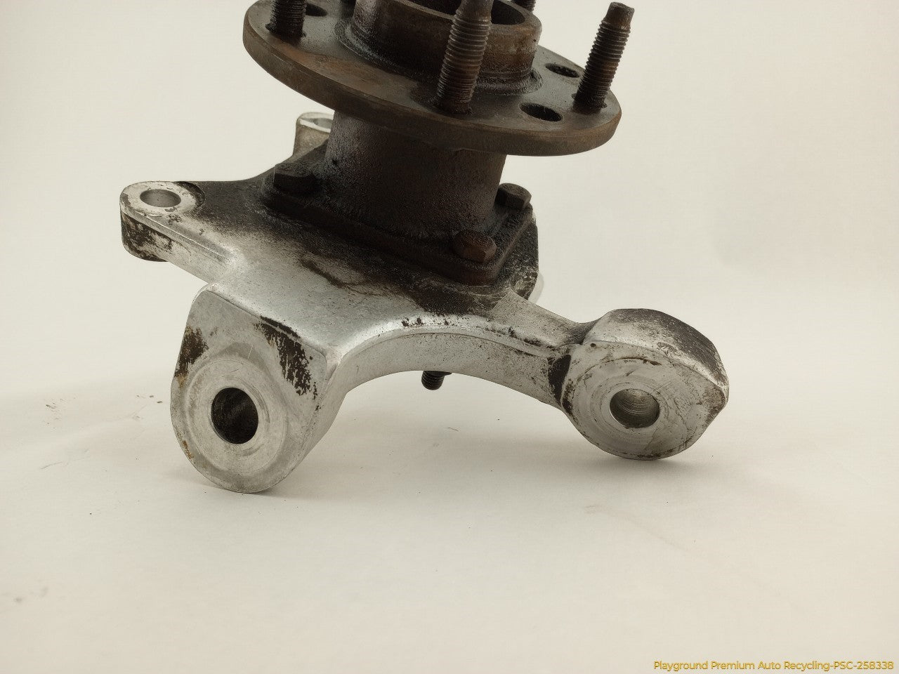 Chevrolet Corvette C4 Passenger Right Front Spindle Knuckle Hub