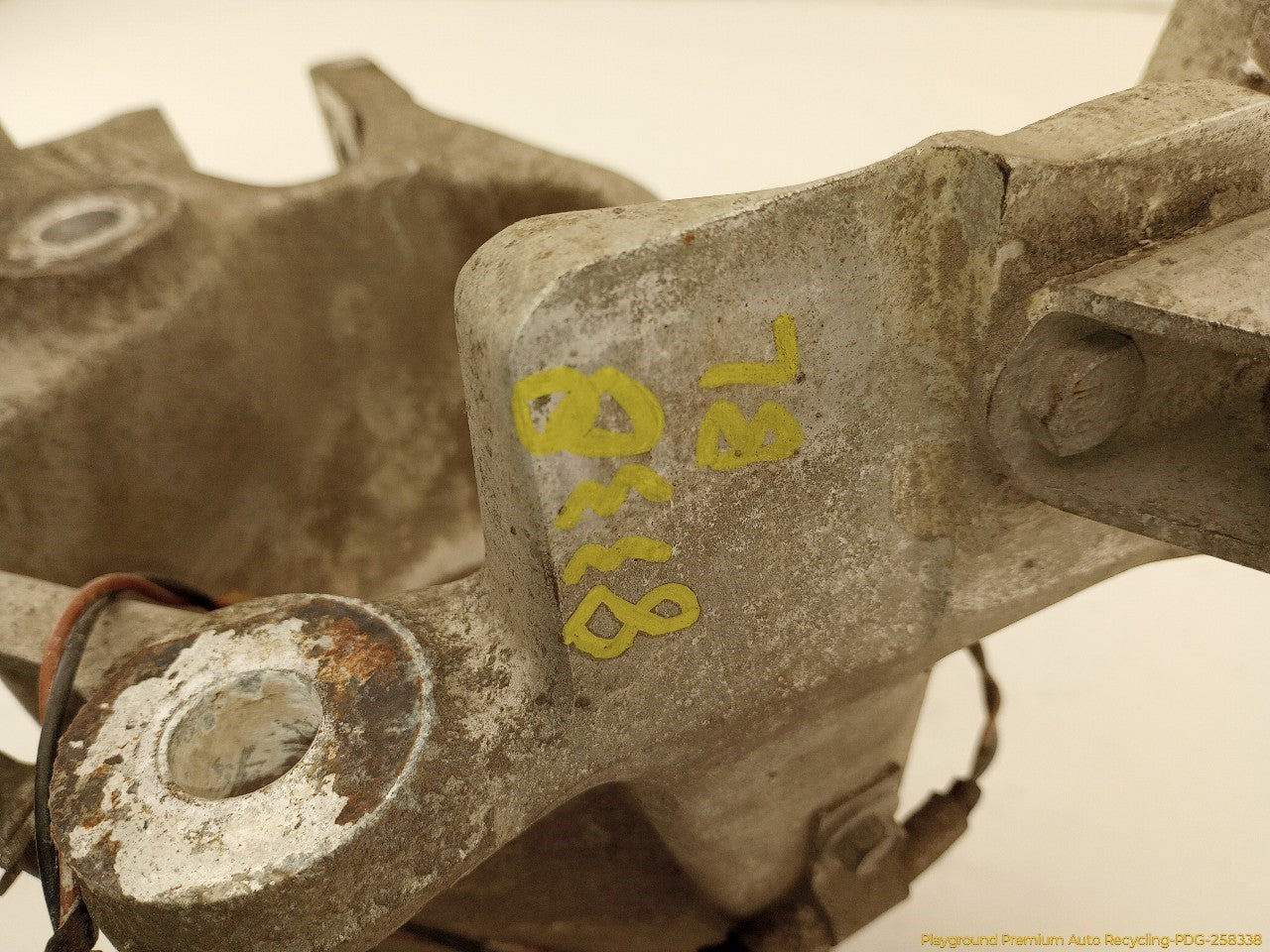 Chevrolet Corvette C4 Driver Left Rear Spindle Knuckle
