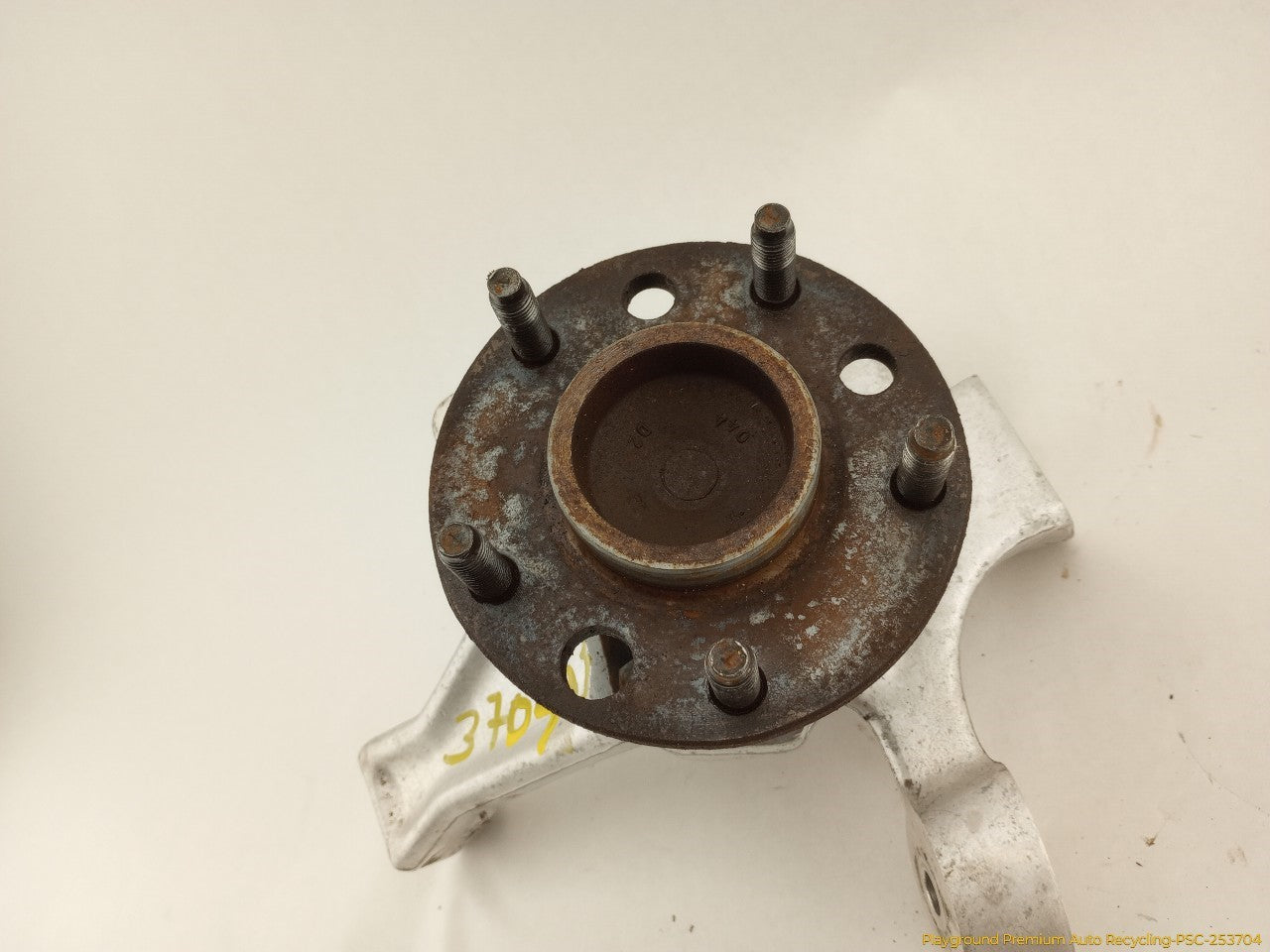 Chevrolet Corvette C4 Driver Left Front Spindle Knuckle Hub