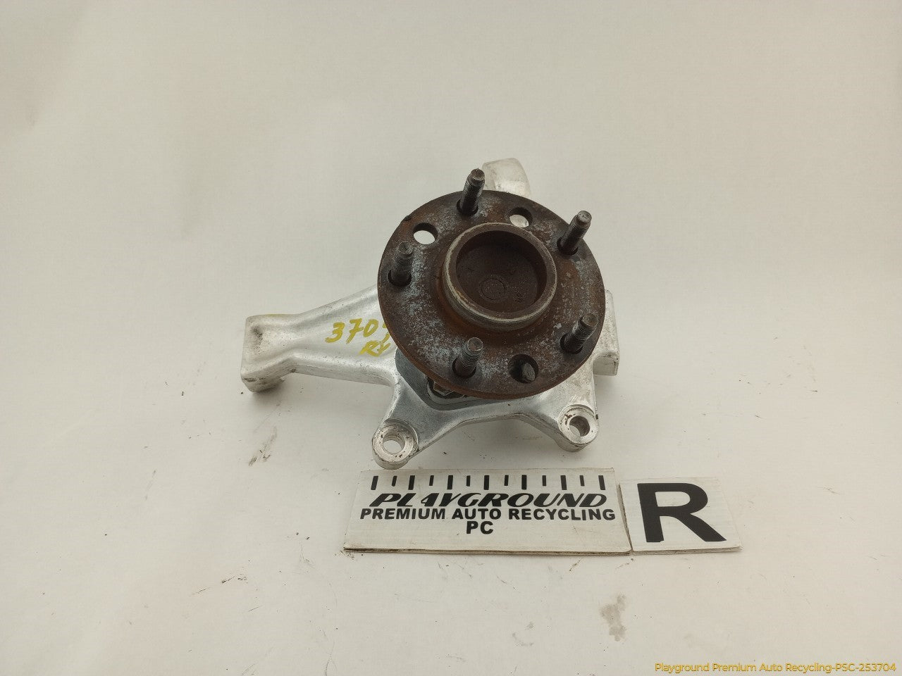 Chevrolet Corvette C4 Passenger Right Front Spindle Knuckle Hub