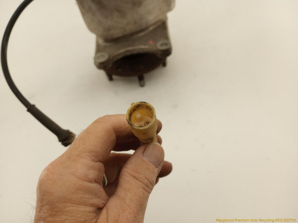 Chevrolet Corvette C4 Driver Left Rear Spindle Knuckle Hub