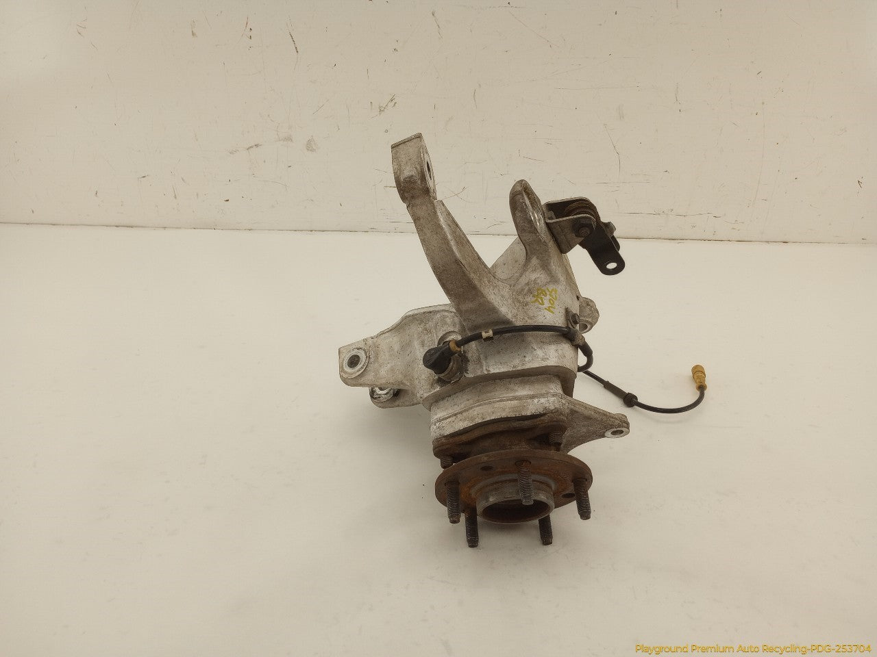 Chevrolet Corvette C4 Passenger Right Rear Spindle Knuckle Hub