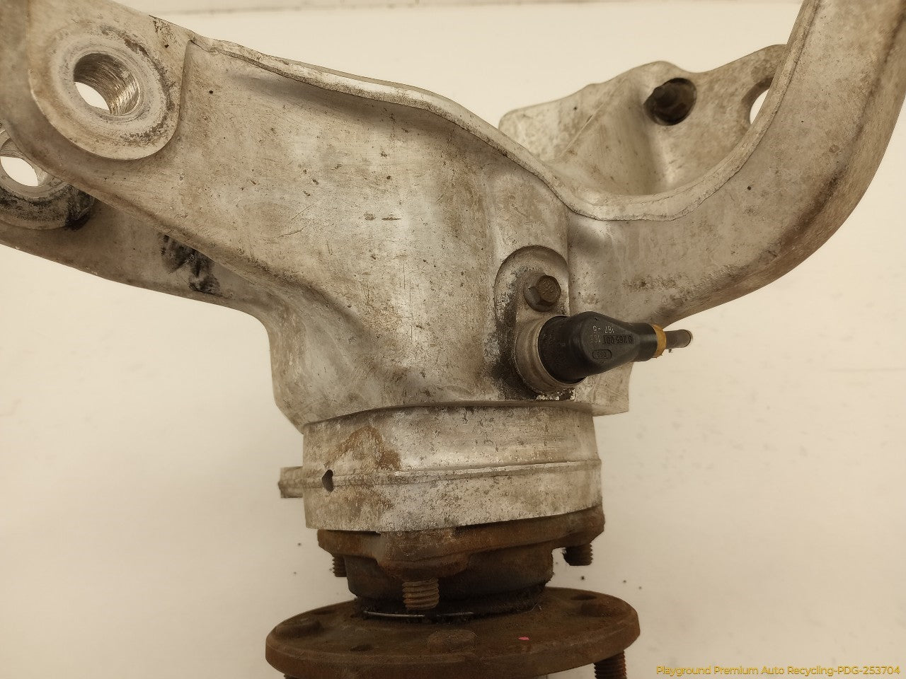 Chevrolet Corvette C4 Passenger Right Rear Spindle Knuckle Hub