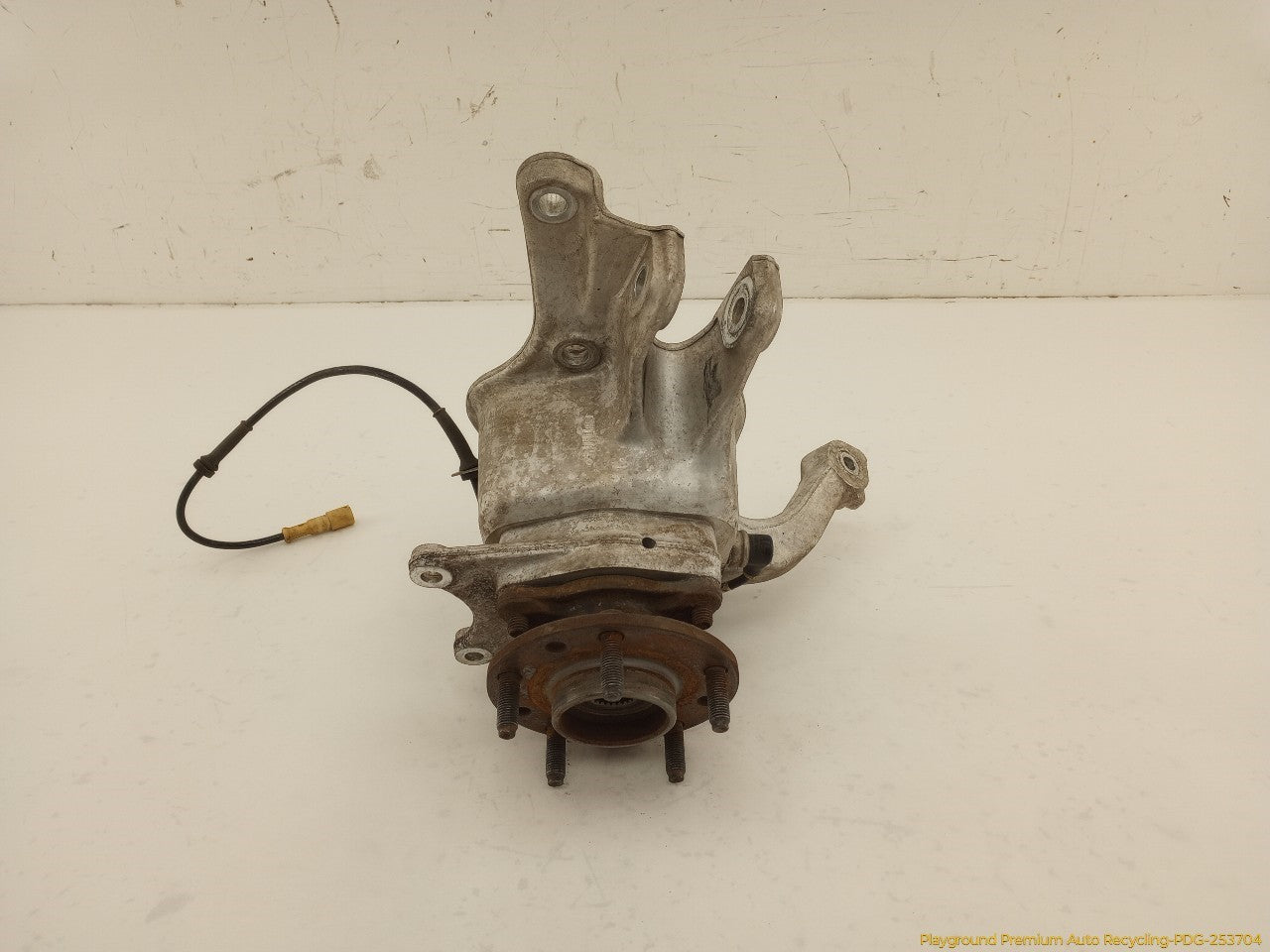Chevrolet Corvette C4 Passenger Right Rear Spindle Knuckle Hub