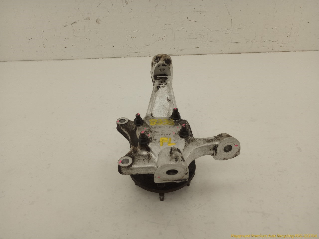 Chevrolet Corvette C4 Driver Left Front Spindle Knuckle Hub - 0