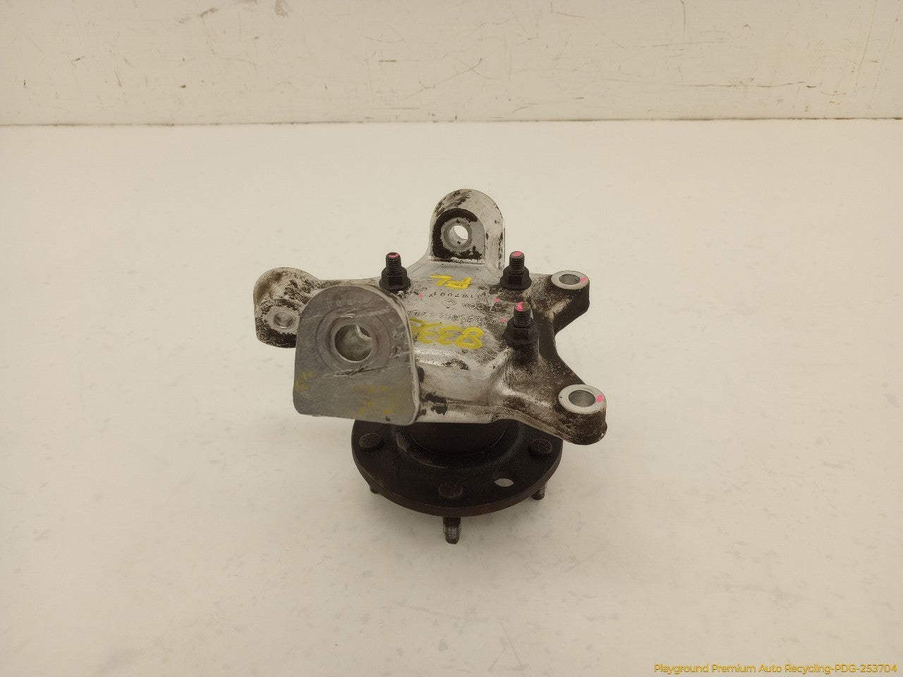 Chevrolet Corvette C4 Driver Left Front Spindle Knuckle Hub