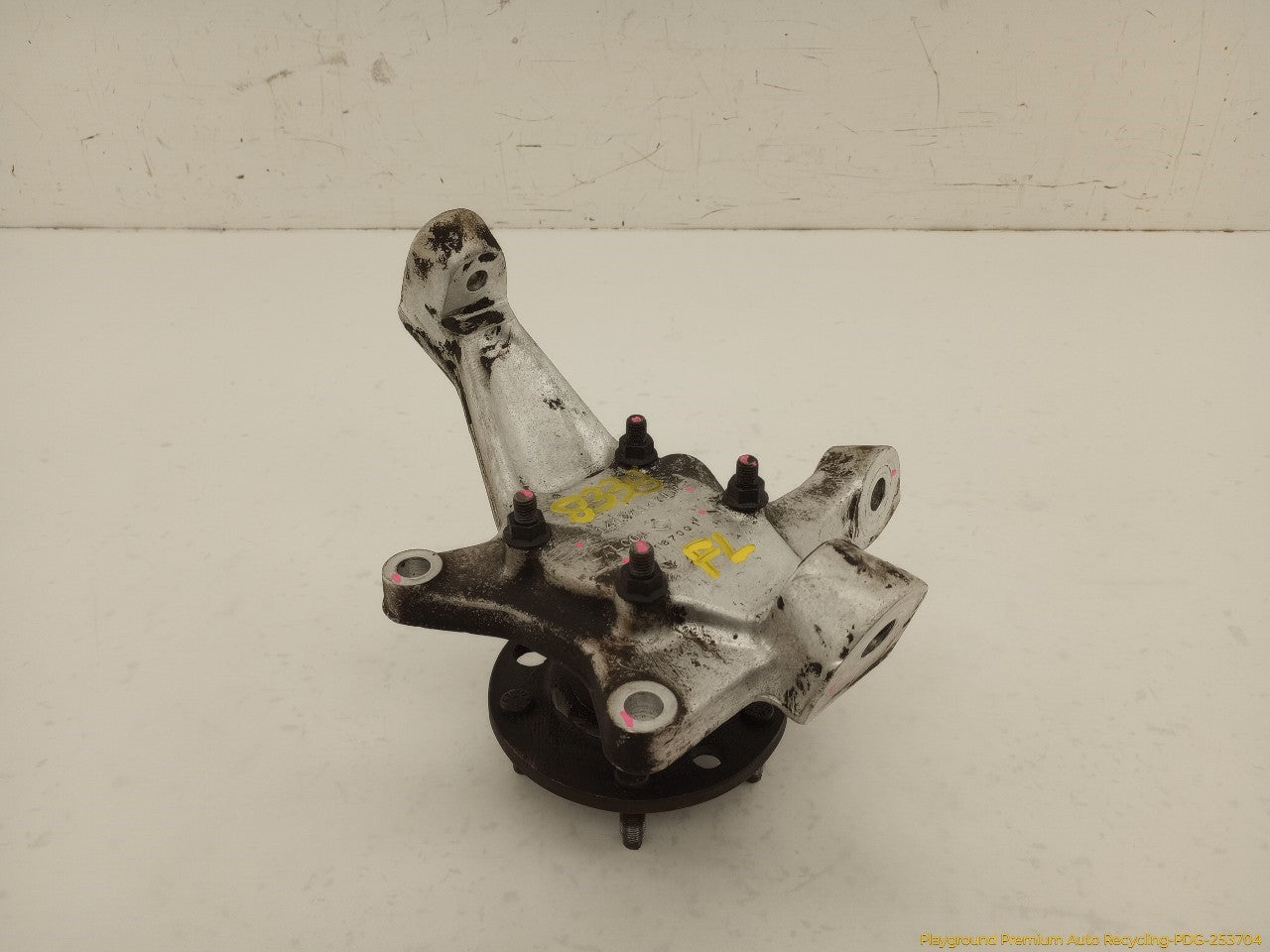 Chevrolet Corvette C4 Driver Left Front Spindle Knuckle Hub