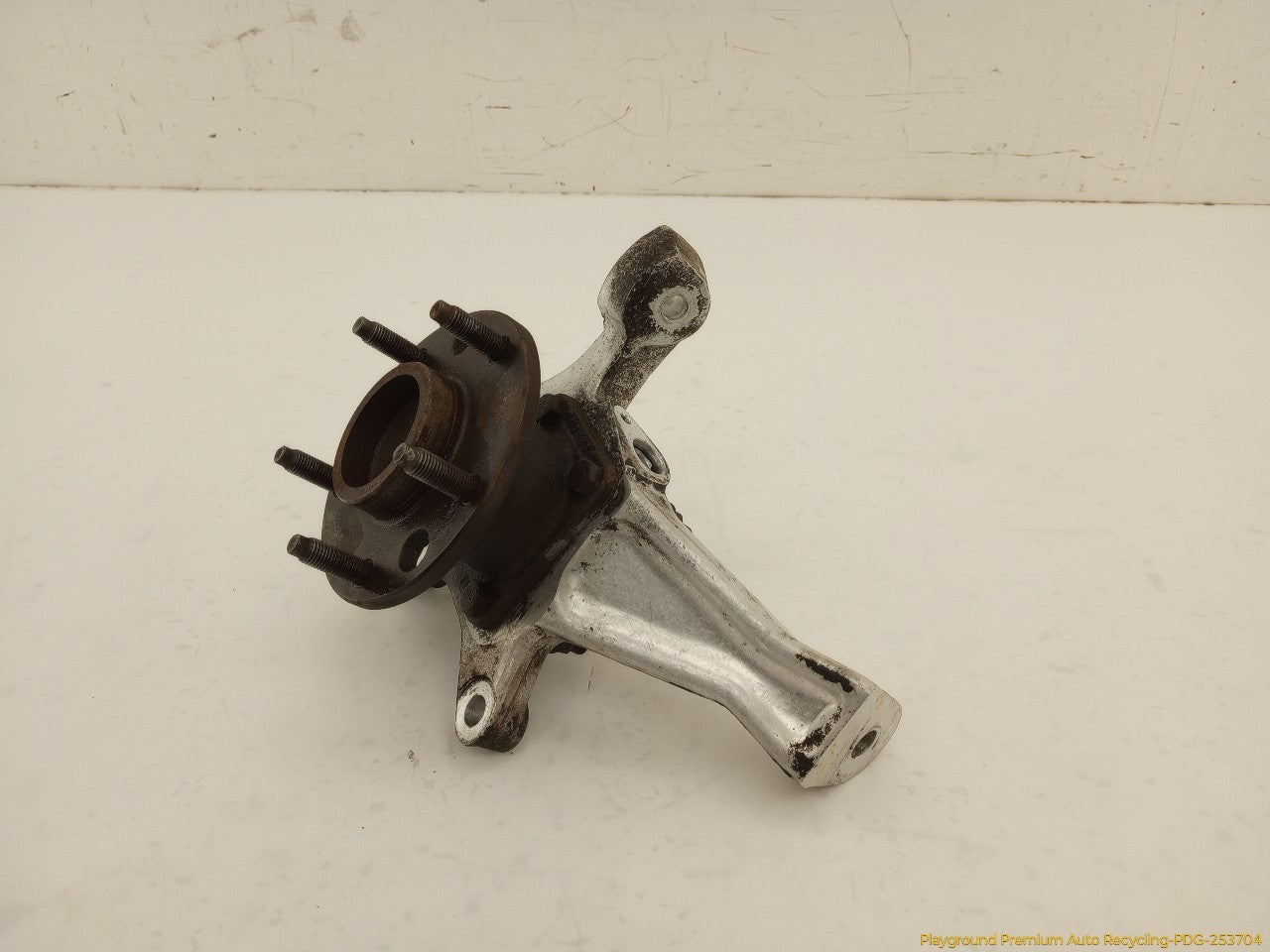 Chevrolet Corvette C4 Driver Left Front Spindle Knuckle Hub