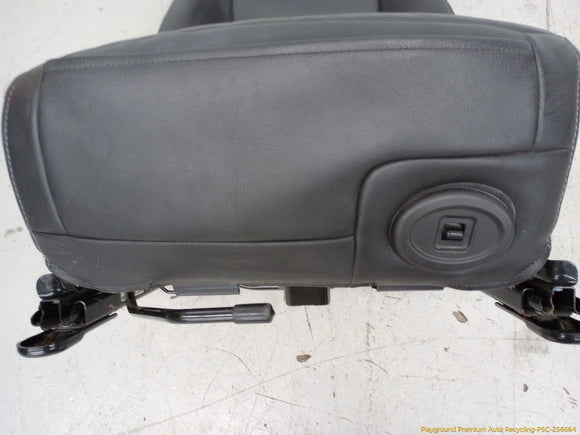 Pontiac Solstice Pair Of Front Seats