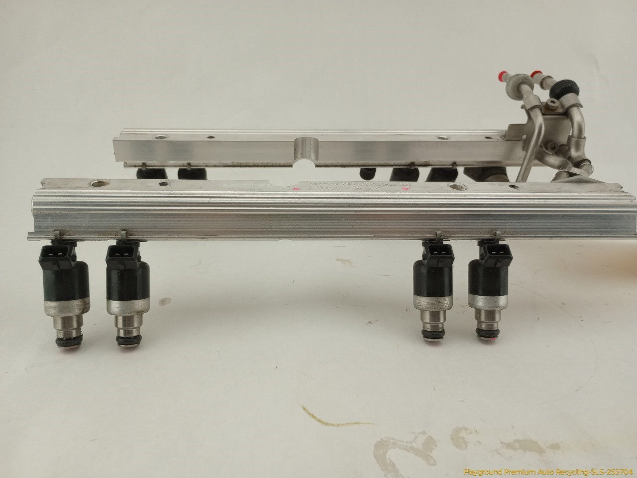Chevrolet Corvette C4 Fuel Rail - 0