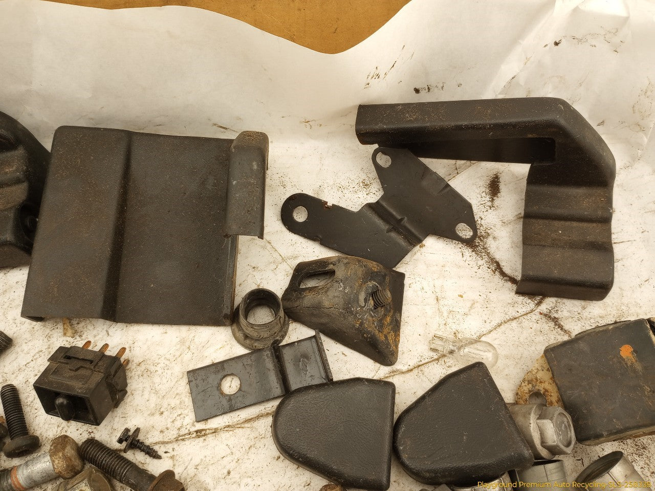 Chevrolet Corvette C4 Dismantling Hardware Fasteners Bolts & Nuts