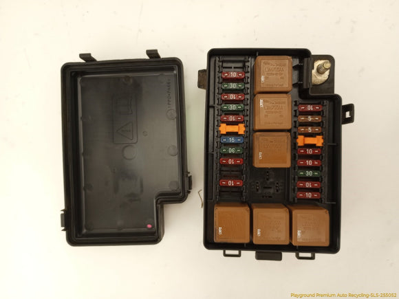 Jaguar XK8 Engine Fuse Box