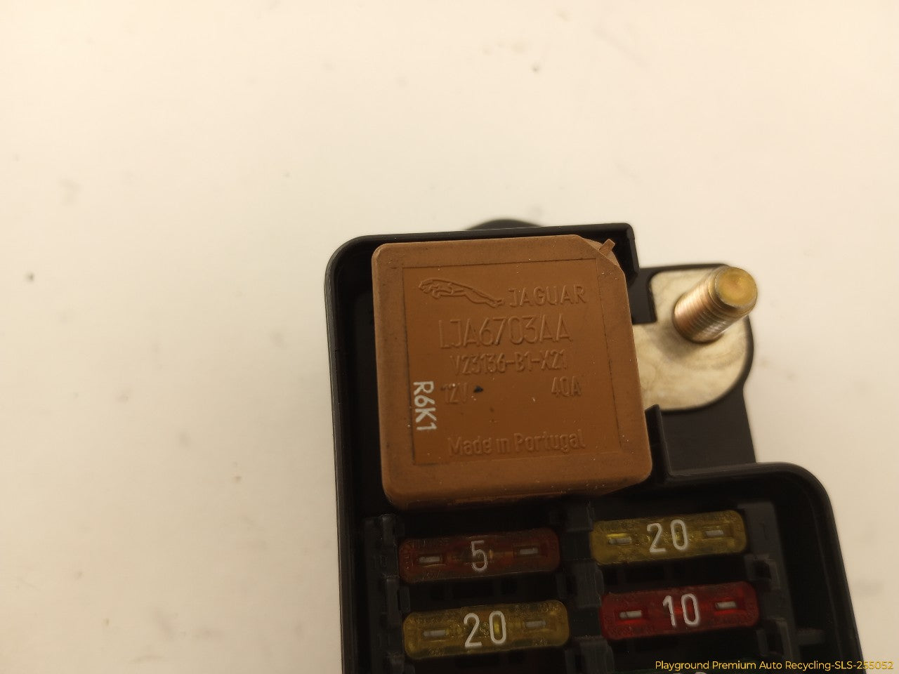 Jaguar XK8 Cabin Fuse Box