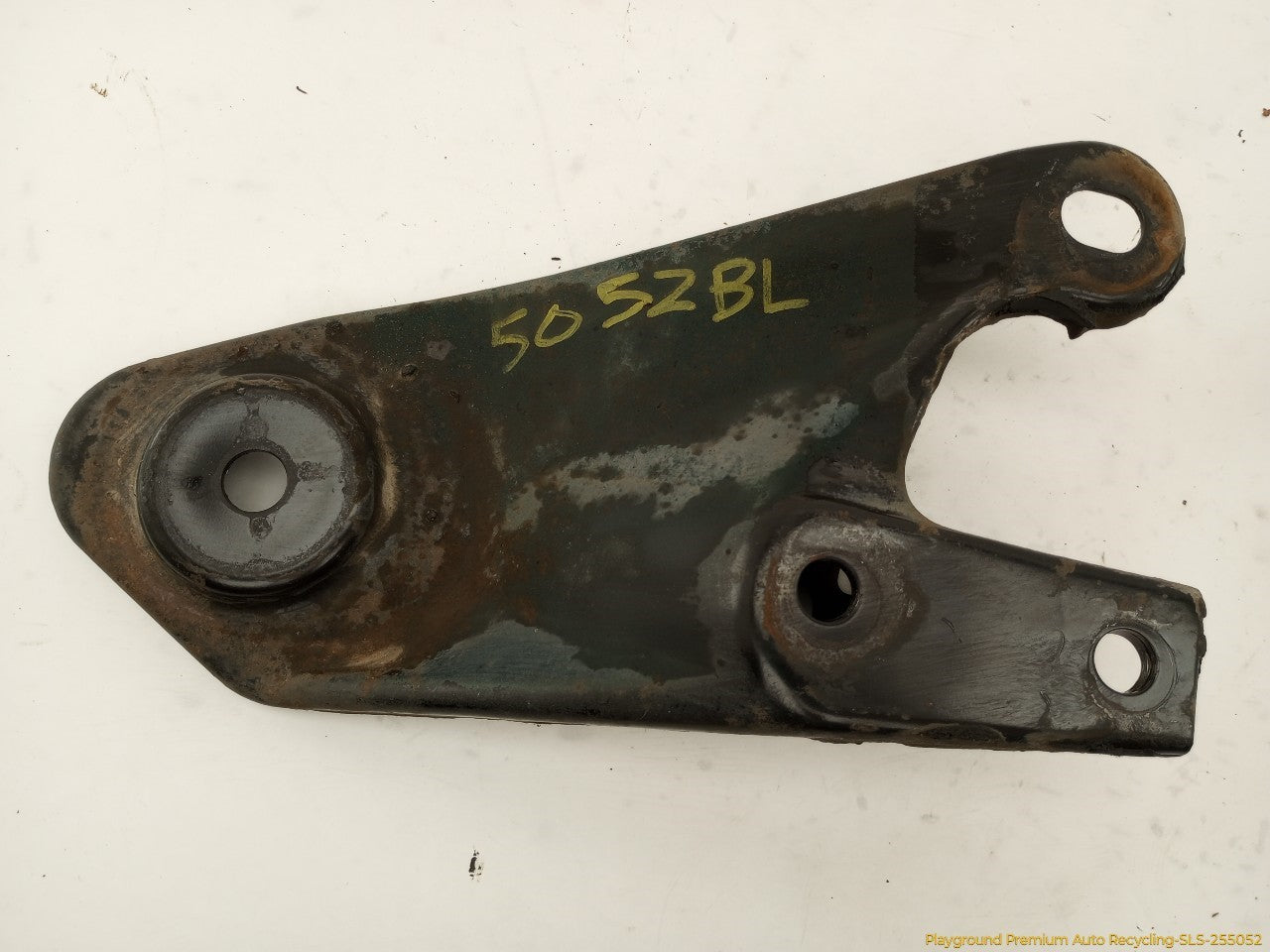 Jaguar XK8 Pair Of Rear Subframe Mount Bracket - 0