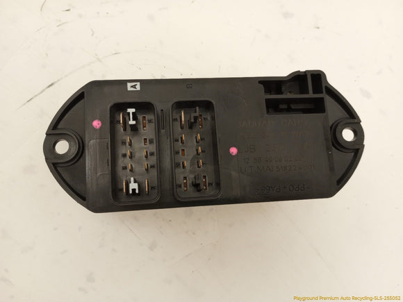Jaguar XK8 Engine Fuse Box
