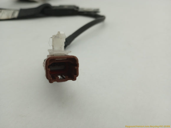 Subaru Legacy Pair Of Front Seat Belt Retractors