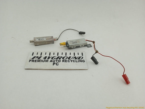 Hyundai Genesis Pair Of Radio Antenna Amplifiers