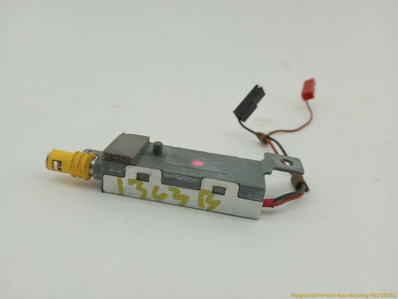 Hyundai Genesis Pair Of Radio Antenna Amplifiers