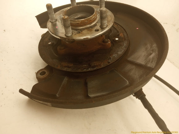 Hyundai Genesis Driver Left Rear Spindle Knuckle Hub
