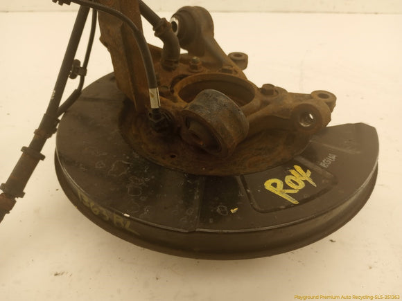 Hyundai Genesis Driver Left Rear Spindle Knuckle Hub