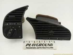 BMW 328IC Pair Of Dashboard Air Vents