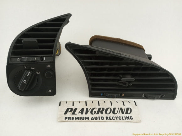 BMW 328IC Pair Of Dashboard Air Vents