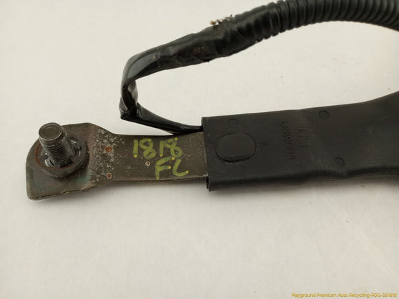 Subaru Legacy Driver Left Front Seat Belt Buckle