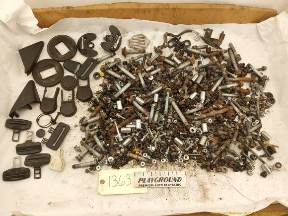 Hyundai Genesis Dismantling Hardware Fasteners Bolts & Nuts