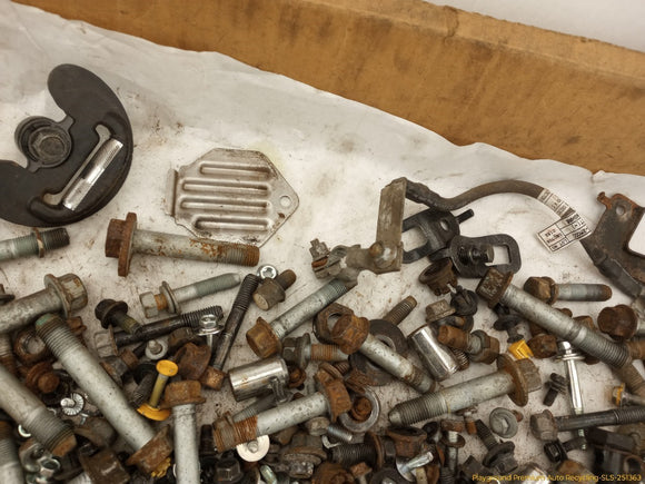 Hyundai Genesis Dismantling Hardware Fasteners Bolts & Nuts