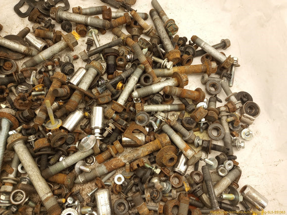 Hyundai Genesis Dismantling Hardware Fasteners Bolts & Nuts