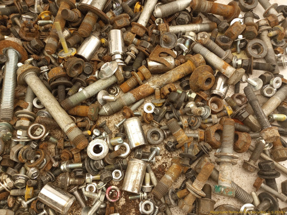 Hyundai Genesis Dismantling Hardware Fasteners Bolts & Nuts