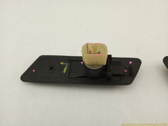 BMW 328IC Pair Of Front Side Marker Reflectors