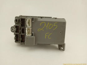 Honda Element Cabin Fuse Box - 0