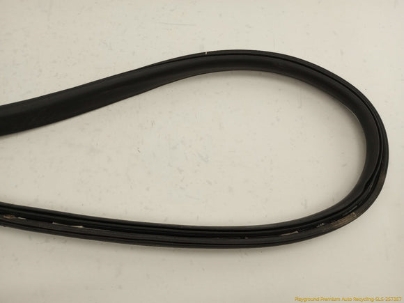 Tesla Model S Trunk Lid Weatherstrip