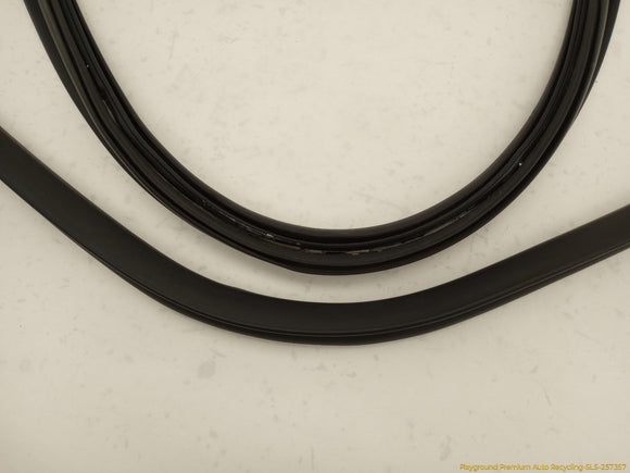 Tesla Model S Trunk Lid Weatherstrip