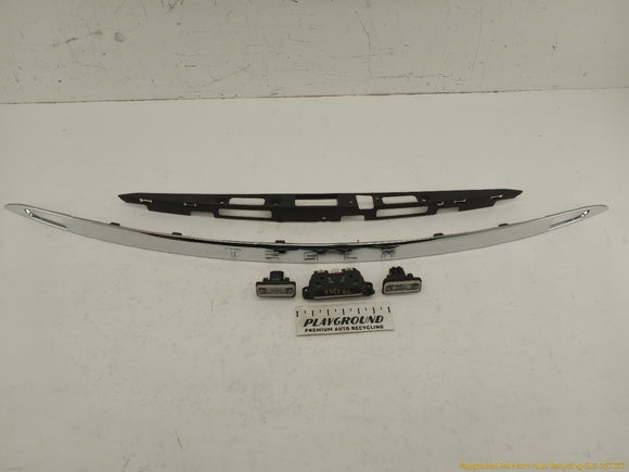 Tesla Model S Trunk Lid Trim