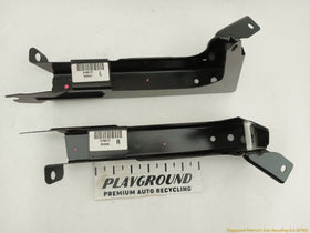 Mercedes SLK280 Pair Of Rear Quarter Panel Mount Brackets