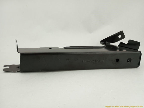 Mercedes SLK280 Pair Of Rear Quarter Panel Mount Brackets