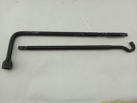 Hummer H3 Vehicle Jack & Tools