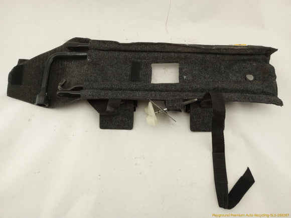 Hummer H3 Vehicle Jack & Tools