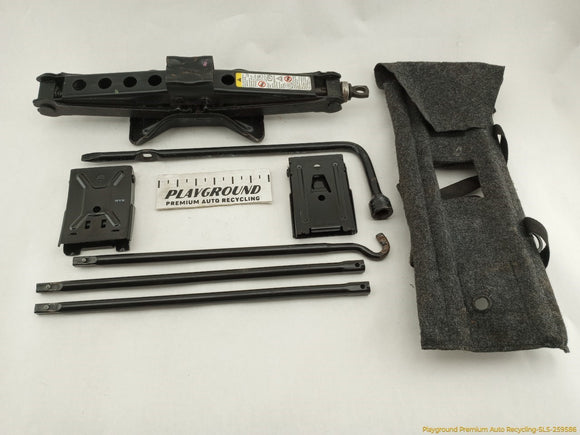 Hummer H3 Vehicle Jack & Tools