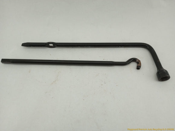 Hummer H3 Vehicle Jack & Tools