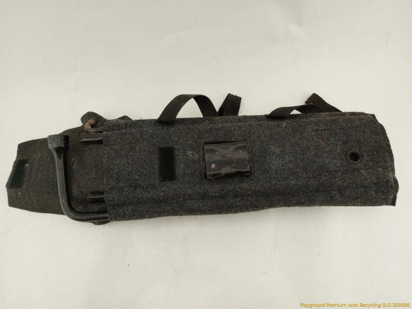 Hummer H3 Vehicle Jack & Tools