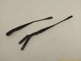 Mercedes SLK280 Pair Of Windshield Wiper Arms - 0