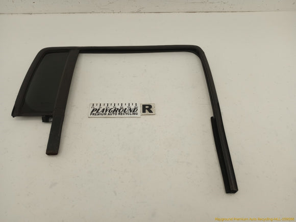 Hummer H3 Passenger Right Rear Door Vent Glass