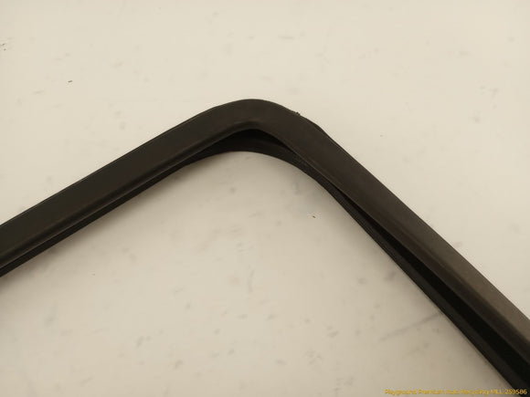 Hummer H3 Passenger Right Rear Door Vent Glass