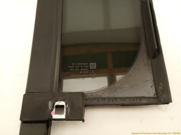 Hummer H3 Passenger Right Rear Door Vent Glass