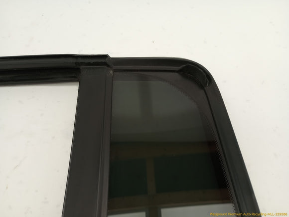 Hummer H3 Passenger Right Rear Door Vent Glass