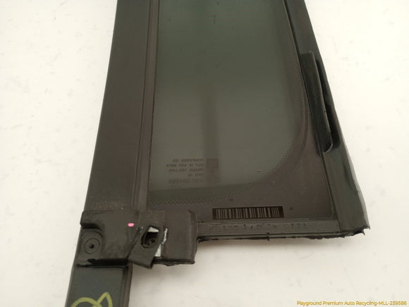 Hummer H3 Passenger Right Rear Door Vent Glass