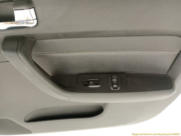 Hummer H3 Passenger Right Front Door Trim